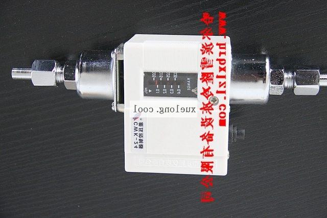 Screw chiller oil pressure differential CWK-24 type differential pressure controller